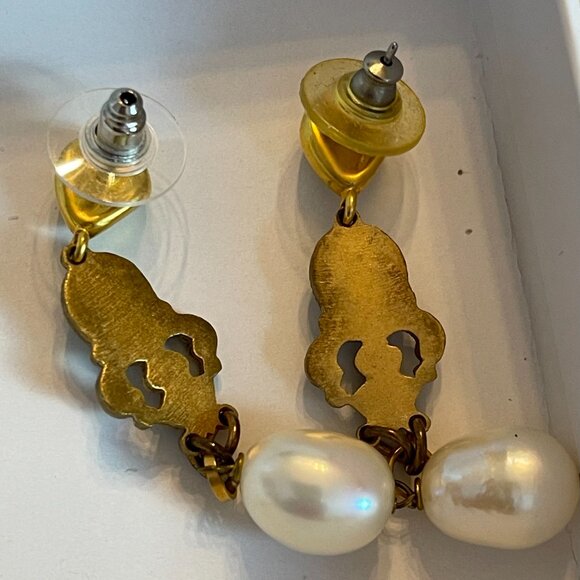 Diego Percossi Papi pierced dangle earrings with moonstone, blue enamel, pearls - Picture 6 of 6